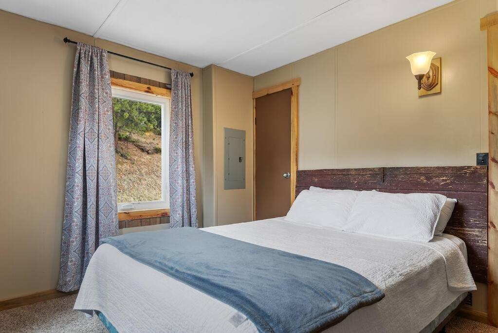 Blue Pine Retreat Villa Lead Екстериор снимка