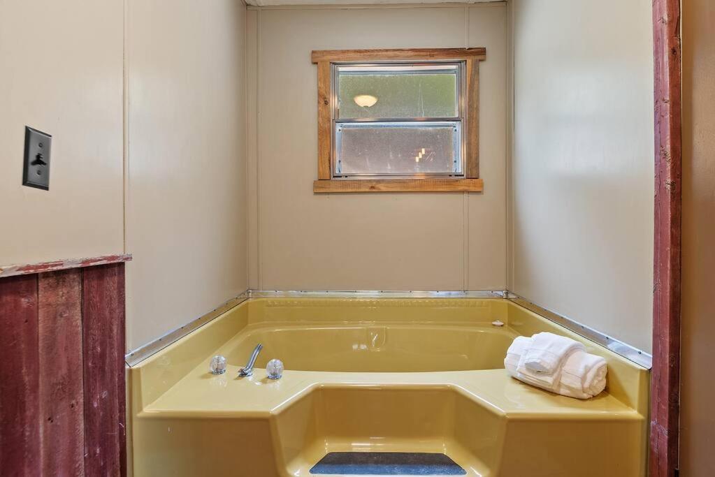 Blue Pine Retreat Villa Lead Екстериор снимка